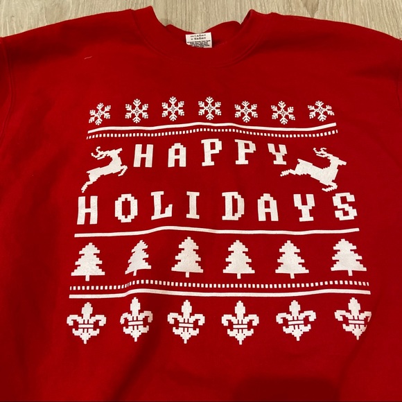 Medium Christmas Sweater “happy holidays” - Picture 2 of 3
